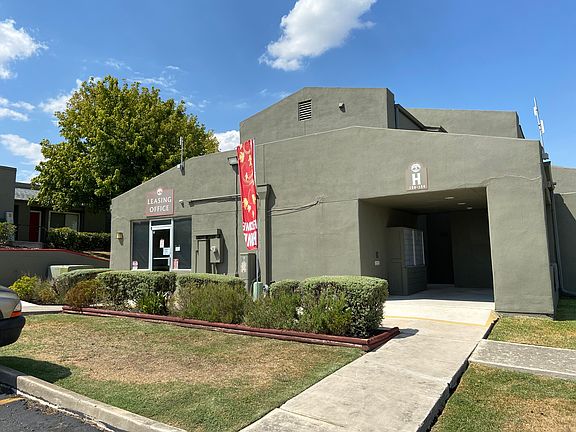 3rd image of 6000 Woodlake Pkwy #21cd25659