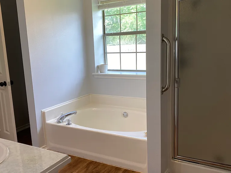 5606 Cliffwood Dr — Photo 15