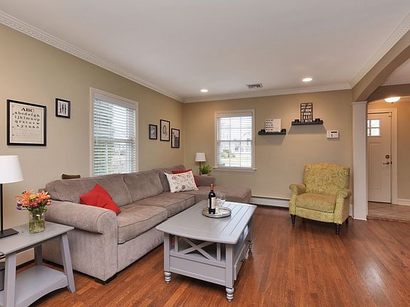 2nd image of 619 Foch Blvd