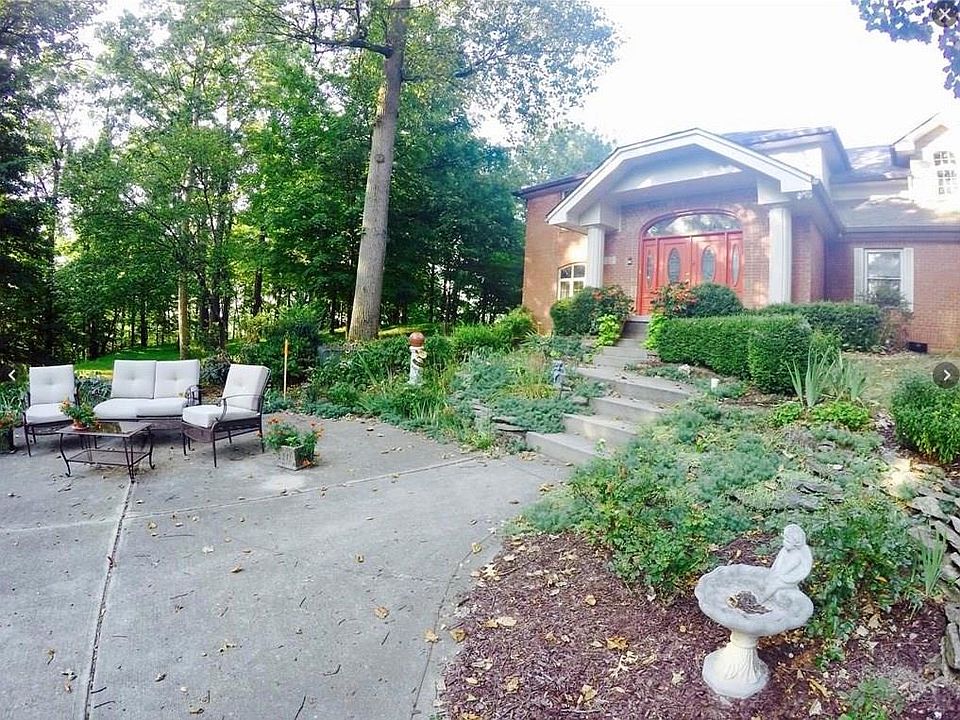 1st image of 4257 N Foxcliff Dr E