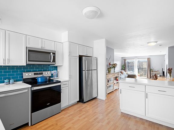 2nd image of 4180 Cove Ln #10E
