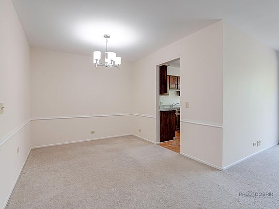 5th image of 247 Southwick Ct