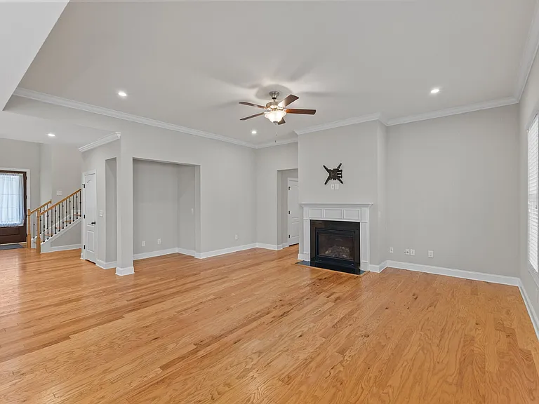 3828 Hickory Manor Dr — Photo 19
