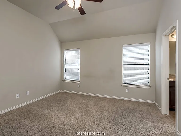 2020 Turning Leaf Dr — Photo 7