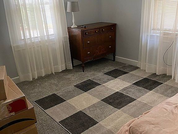 3rd image of 2704 Meadow Dr W