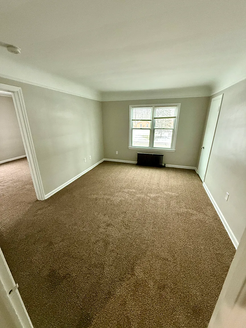 24905 Crocker Blvd #3 photo 1