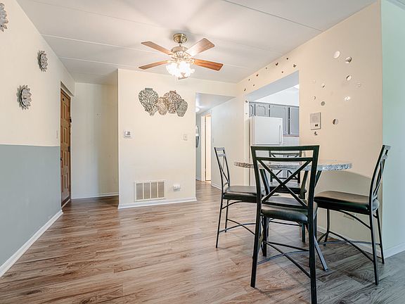 5th image of 12747 Carriage Ln #2D
