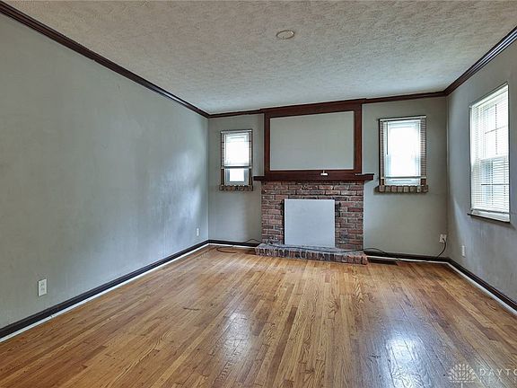 4th image of 3121 W Tower Ave