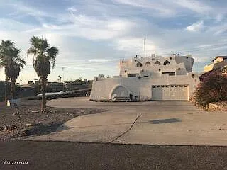 Building Photo 3