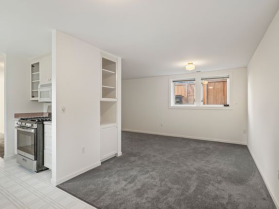 entry/dining/kitchen