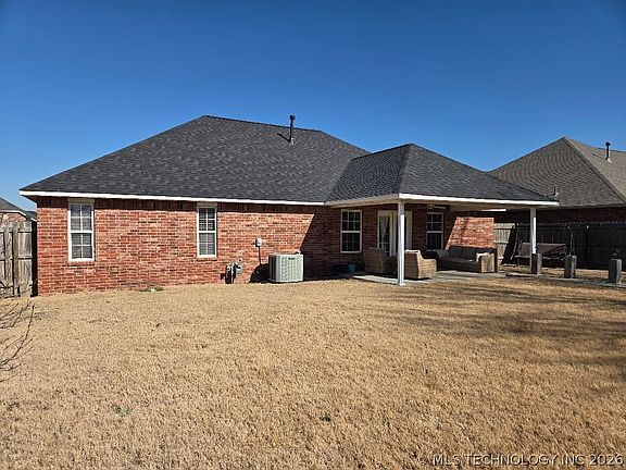 5th image of 1410 Sweetgum Pl