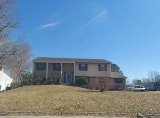 533 Woodlake Rd, Virginia Beach, VA 23452