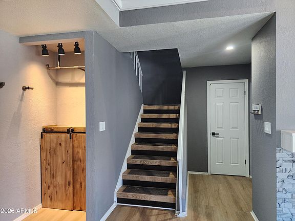 3rd image of 405 S SEAWYNDS Boulevard