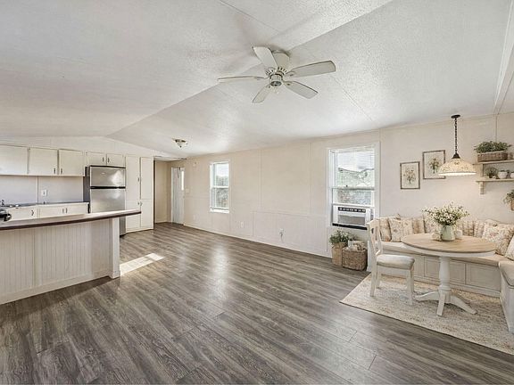 3rd image of 1643 County Road 3545