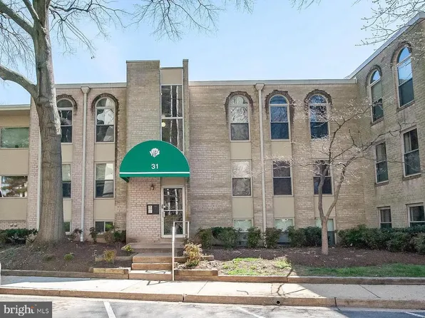31 Canterbury Sq APT 301, Alexandria, VA 22304