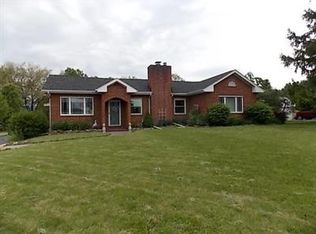 5012 Sunset Dr, Harrisburg, PA 17112
