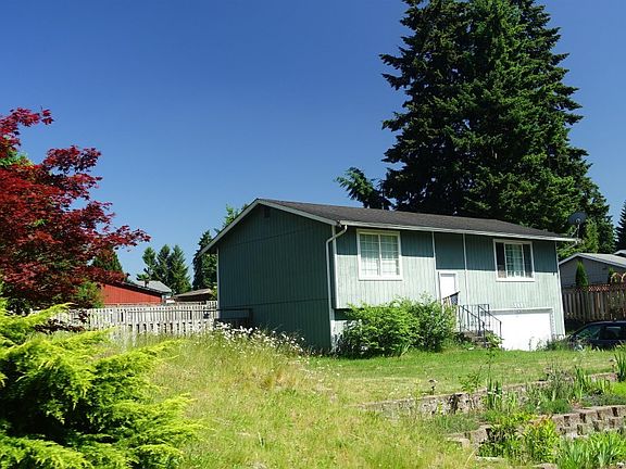 3rd image of 12623 217th Avenue Ct E