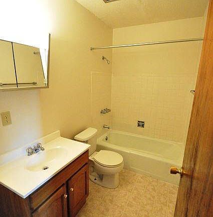 2nd image of 1001 E Rich St APT 294