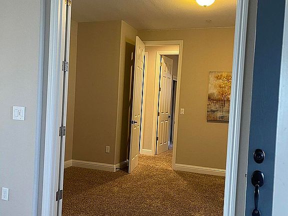 3rd image of 844 Lingonberry St