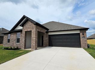 2105 Oliver St, Pea Ridge, AR 72751