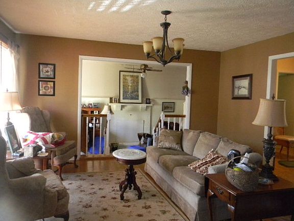 4th image of 97 Wallen Dr