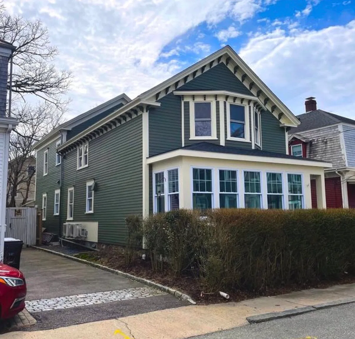 3 bed, 1.5 bath, 1400 sqft, $3,300 — Photo 2