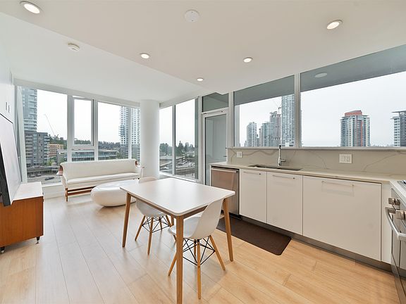 3rd image of 567 Clarke Rd #510