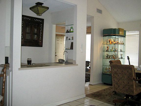 5th image of 1611 Warwickshire Dr