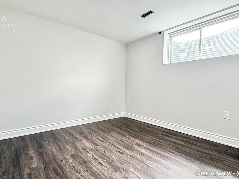 923 Guinness Cres #2 — Photo 6