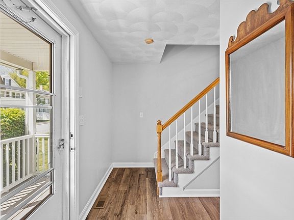 4th image of 11 Fleming St