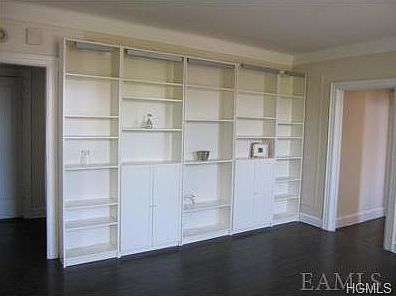 5th image of 472 Gramatan Ave APT O5