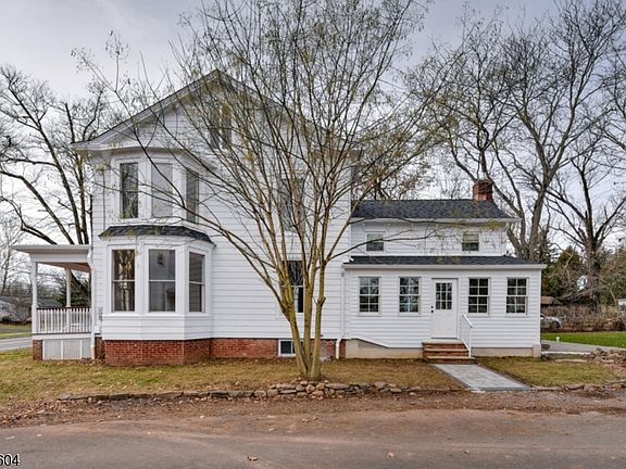 2nd image of 23 Amwell Rd