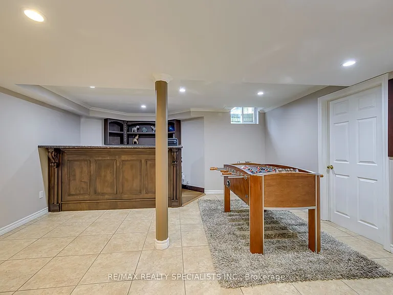 1499 Ravensmoor Cres — Photo 44