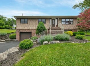 5 Jackson Dr, Stony Pt, NY 10980