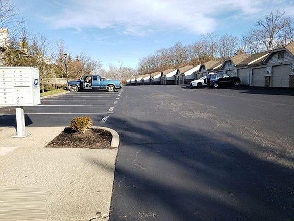4th image of 556 Cloverfield Ln #3