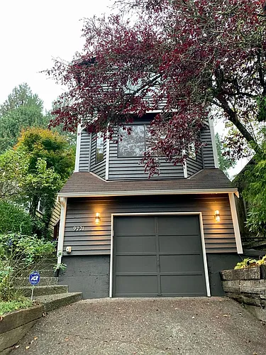 9721 20th Ave NE Photo 1