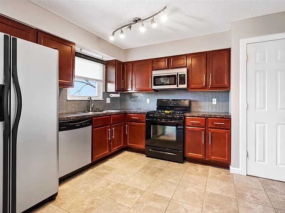 4th image of 6026 Grand Marnier Dr