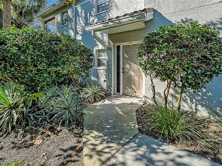 6910 Satinleaf Rd N #101 — Photo 4