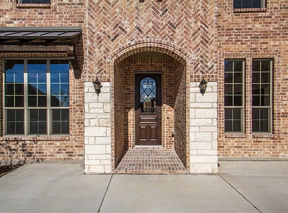 5th image of 302 Shady Branch Dr