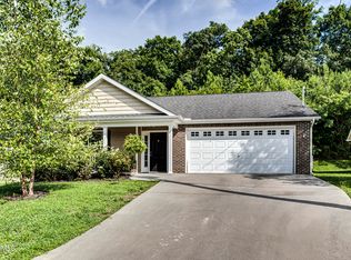 5948 Bearden View Ln, Knoxville, TN 37909