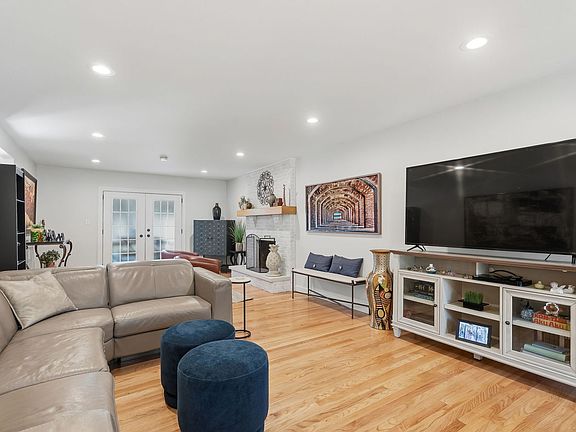 5th image of 837 62nd St