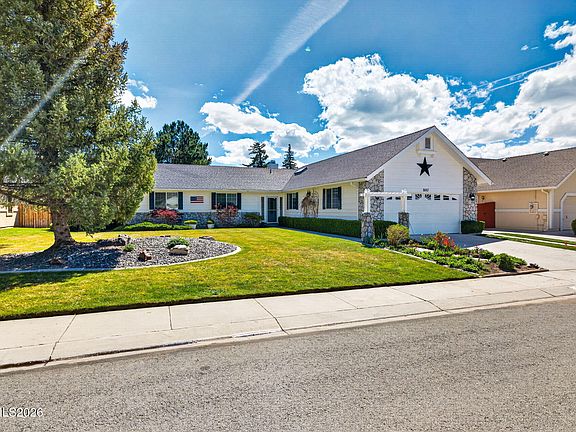 4th image of 1692 Lantana Dr