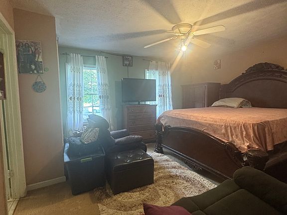 5th image of 365 Shelton Woods Ct