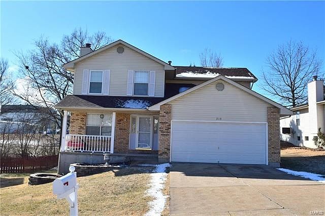 Welcome to 2118 Cromwell Court! 3 bedroom, 3 bathrooms (3/1) with a basement rough-in. Nice yard and newer deck and roof.