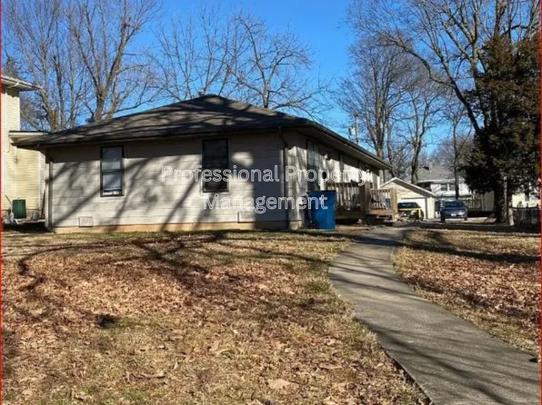 1208 N Summit Ave APT A, Springfield, MO 65802