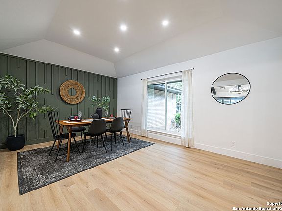 4th image of 13603 Inwood
