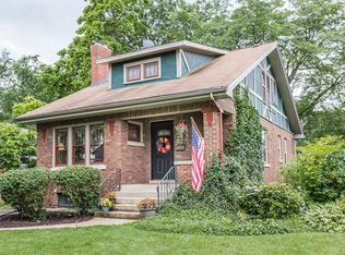 142 S Stewart Ave, Lombard, IL 60148