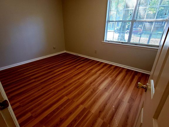 3rd image of 4639 Hobbs Hill Dr