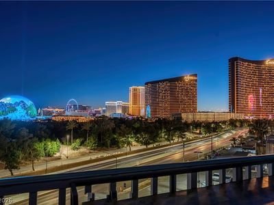 360 E Desert Inn Rd #607, Las Vegas, NV, 89120