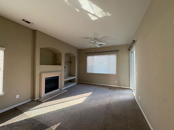 5th image of 325 Ellison Ct